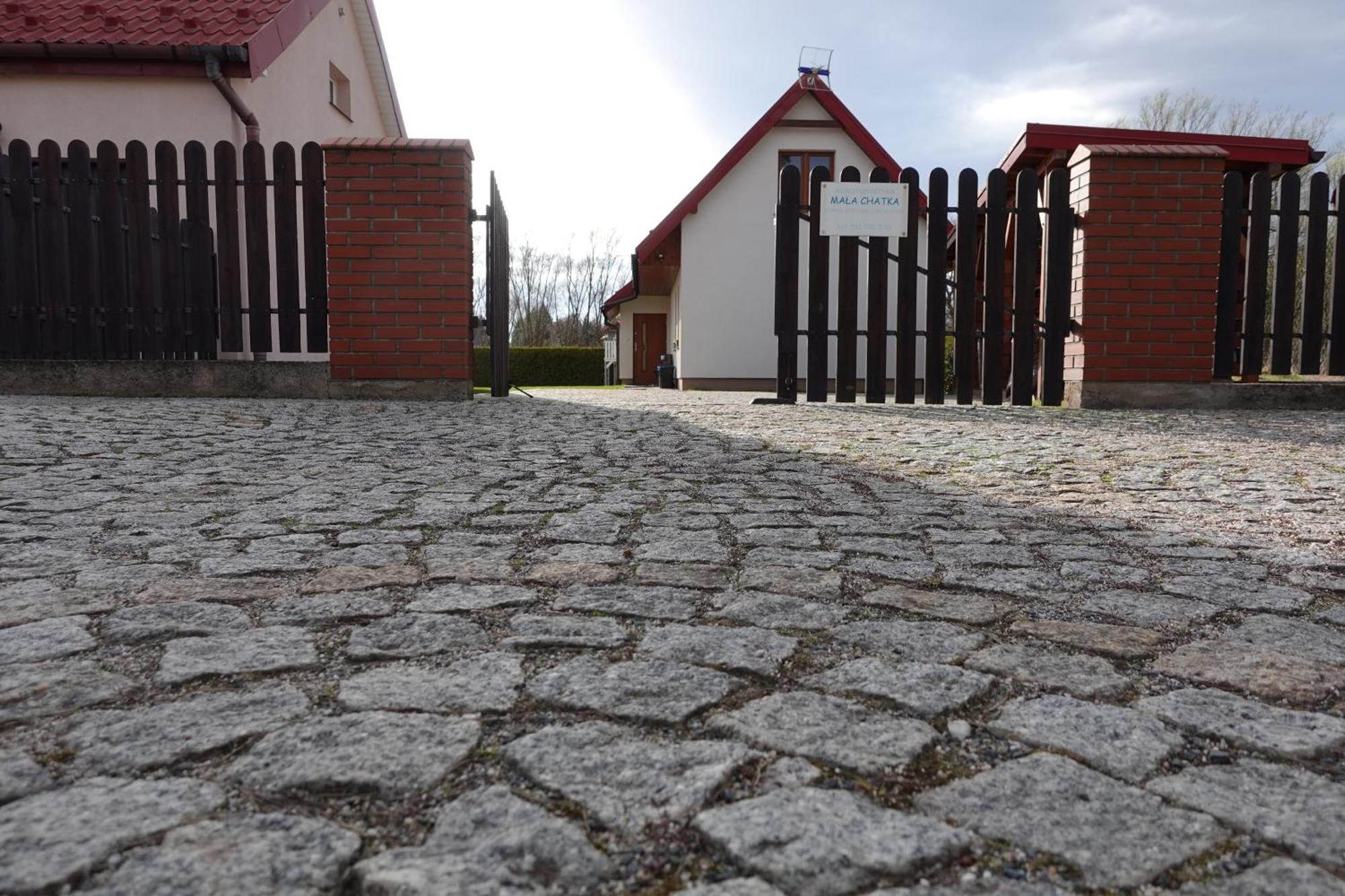 Mala Chatka Caloroczny Domek Krzeszow  Extérieur photo