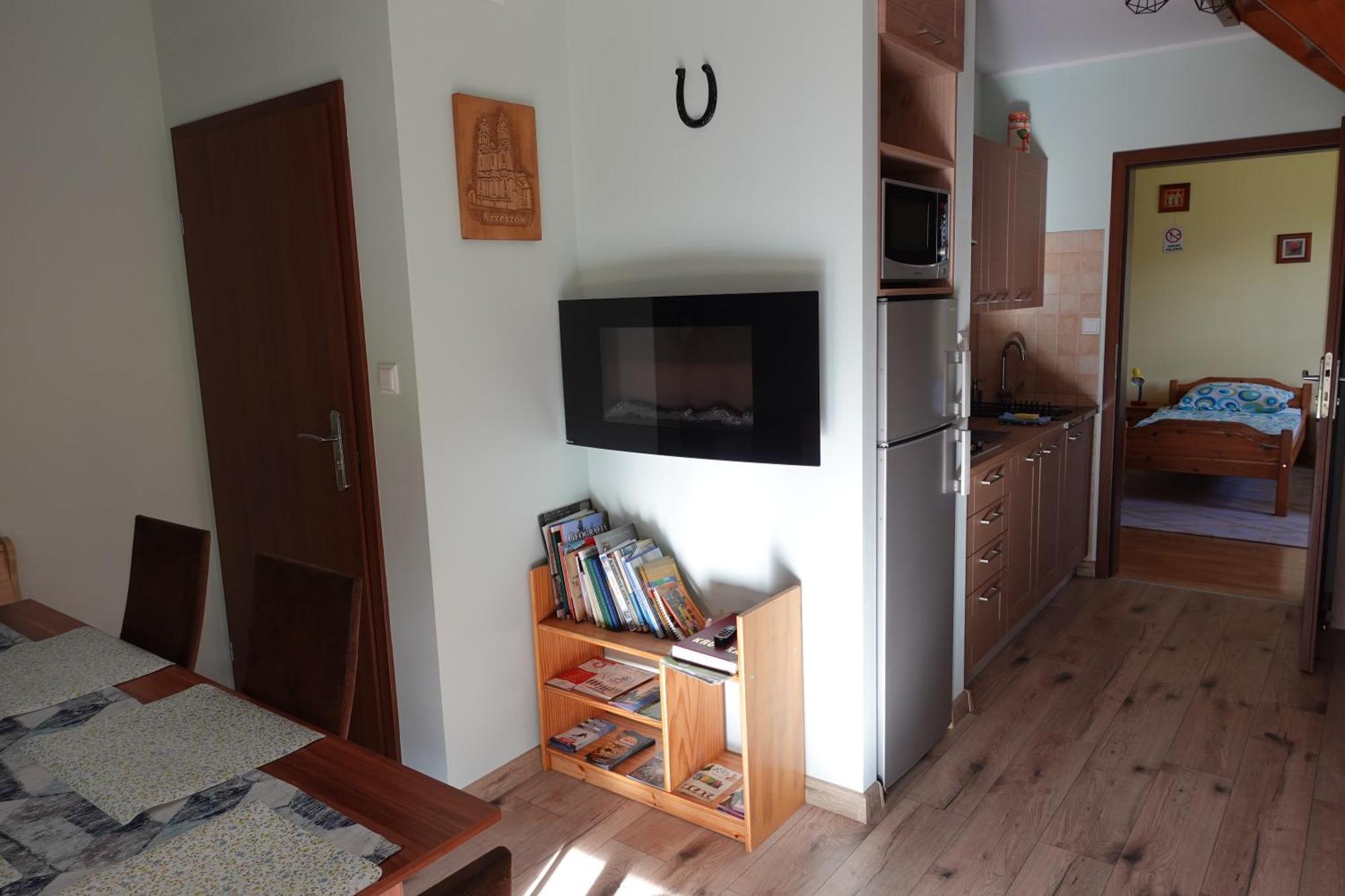 Mala Chatka Caloroczny Domek Krzeszow  Extérieur photo